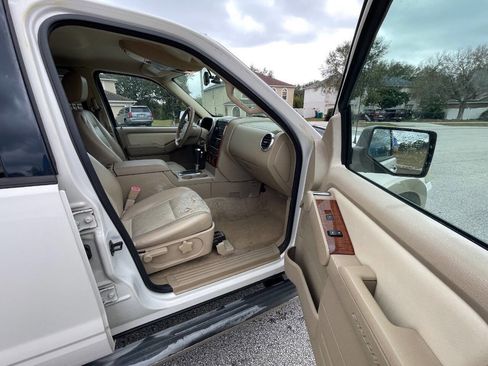 Used 2008 Ford Explorer Eddie Bauer image 12