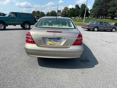 Used 2003 Mercedes-Benz E 320 Sedan image 4