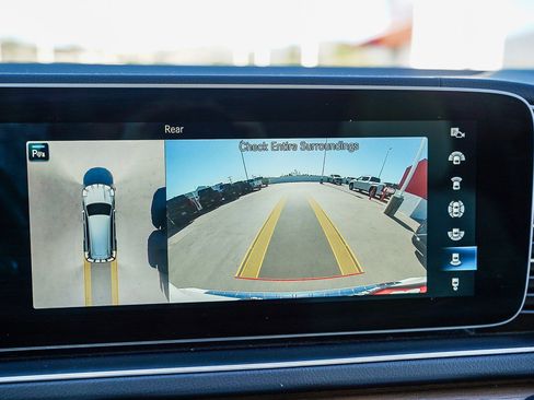 Used 2022 Mercedes-Benz GLS 450 4MATIC image 22