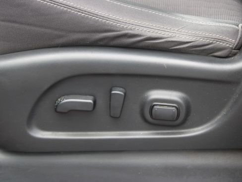 Used 2021 Nissan Titan SV w/ SV Convenience Package AWD/4WD image 24