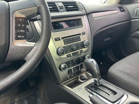 Used 2012 Ford Fusion SE FWD image 19