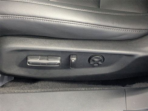 Used 2020 Honda Accord Touring image 12