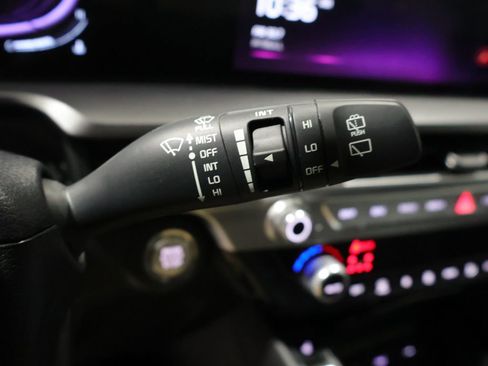 Used 2025 Kia Telluride S image 36