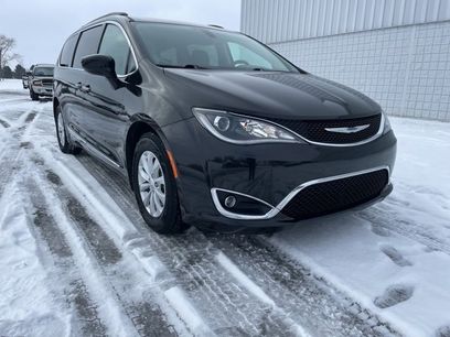 Used 2017 Chrysler Pacifica Touring-L