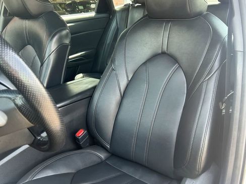 Used 2021 Toyota Avalon XLE image 13