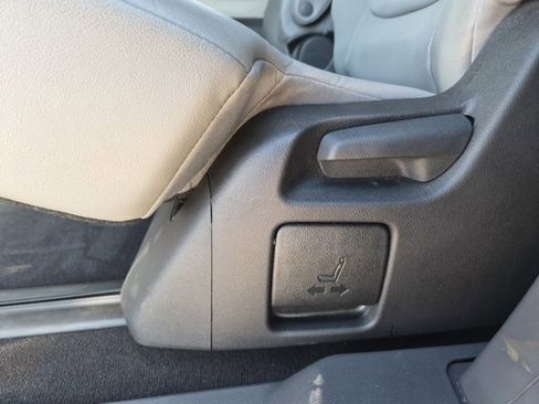 Used 2023 Toyota Sienna XLE image 29