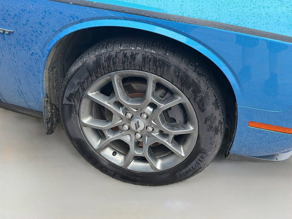 Used 2018 Dodge Challenger GT AWD/4WD image 9
