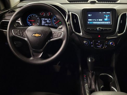 Used 2018 Chevrolet Equinox LT image 22