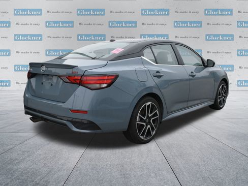 Used 2025 Nissan Sentra SR w/ SR Premium Package image 12
