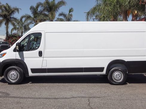 Used 2024 RAM ProMaster 3500 FWD image 5