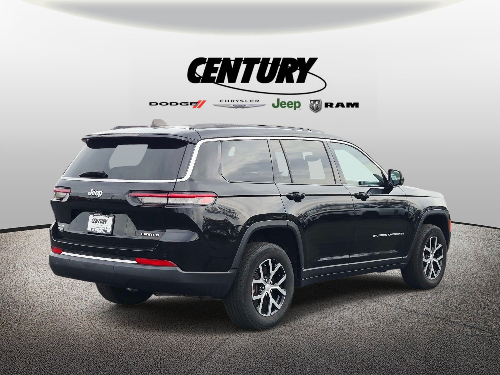 Used 2024 Jeep Grand Cherokee L Limited AWD/4WD image 4