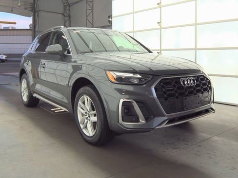 Used 2023 Audi Q5 2.0T Premium image 3