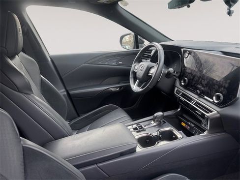 Used 2024 Lexus RX 500h F Sport image 14