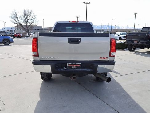 Used 2008 GMC Sierra 2500 SLT w/ Z71 Off-Road Package image 5