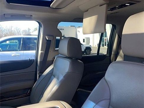 Used 2019 GMC Yukon XL SLT w/ Open Road Package image 6