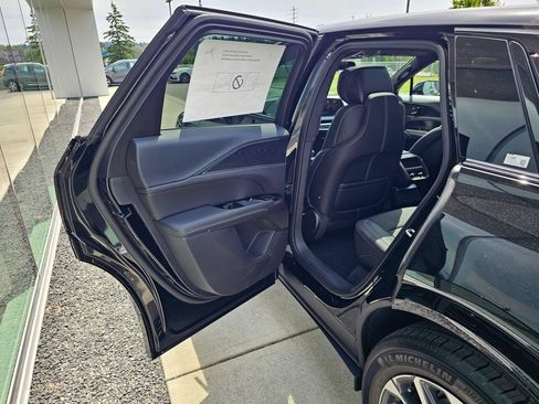 New 2026 Cadillac Lyriq Sport AWD/4WD image 15