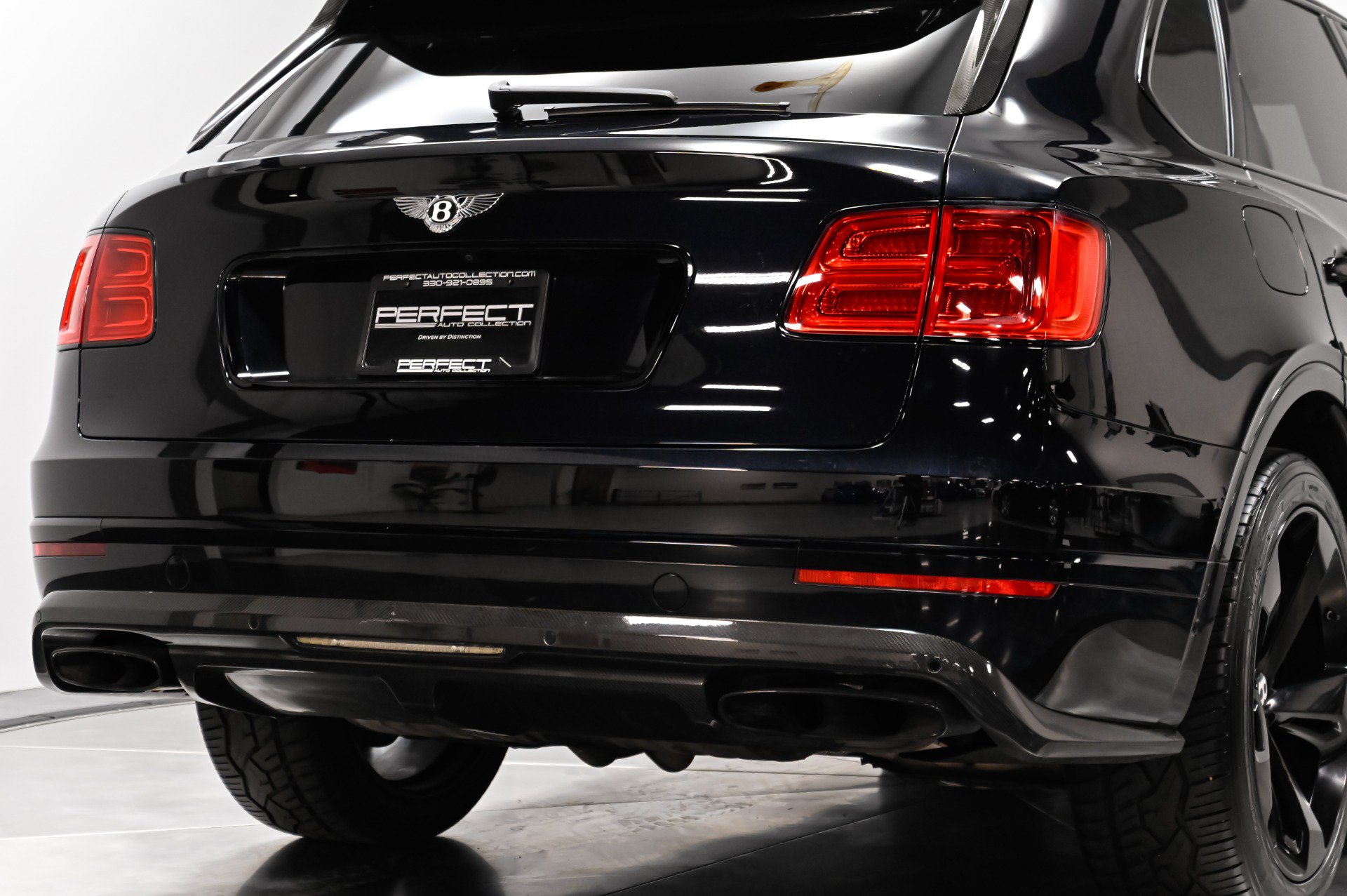 Used 2018 Bentley Bentayga w/ Black Specification AWD/4WD image 48