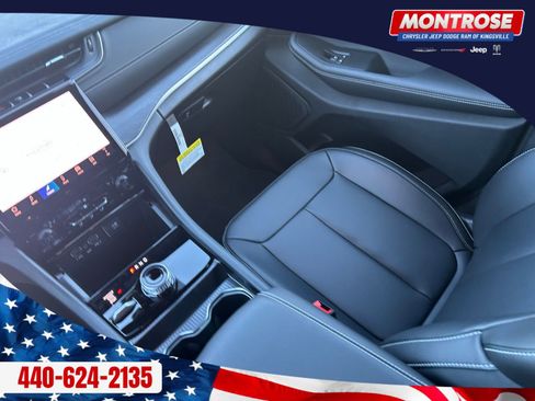 New 2025 Jeep Grand Cherokee Limited w/ Black Appearance Package image 26