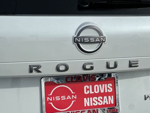 New 2026 Nissan Rogue Platinum image 32