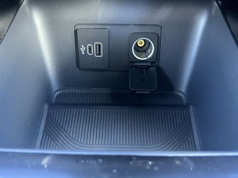 New 2026 Ford Explorer Platinum RWD image 7