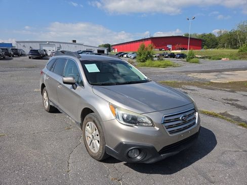 Used 2015 Subaru Outback 2.5i Premium AWD/4WD image 1