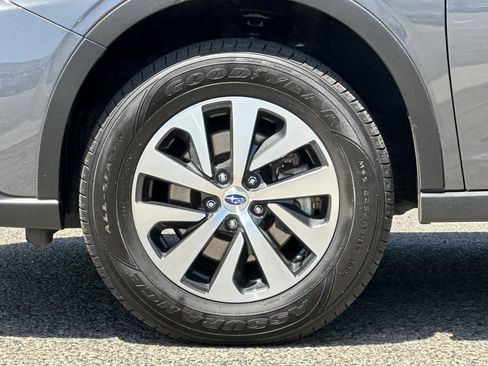 Used 2022 Subaru Outback Premium AWD/4WD image 27