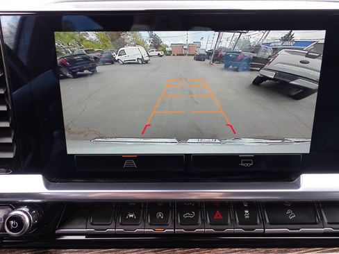 Used 2023 GMC Sierra 1500 SLE w/ X31 Off-Road Package AWD/4WD image 46