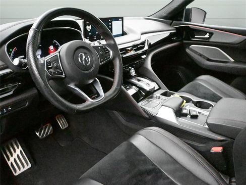 Used 2023 Acura MDX A-Spec image 2