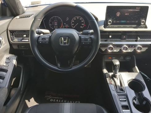 Used 2022 Honda Civic Sport image 14
