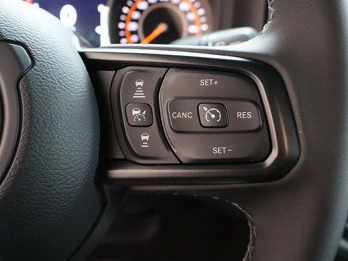 New 2025 Jeep Gladiator Sport image 15