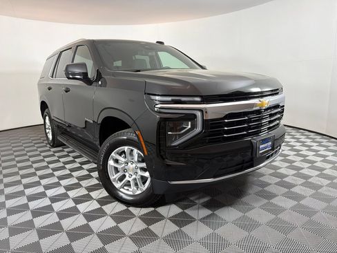 Used 2026 Chevrolet Tahoe LS AWD/4WD image 1