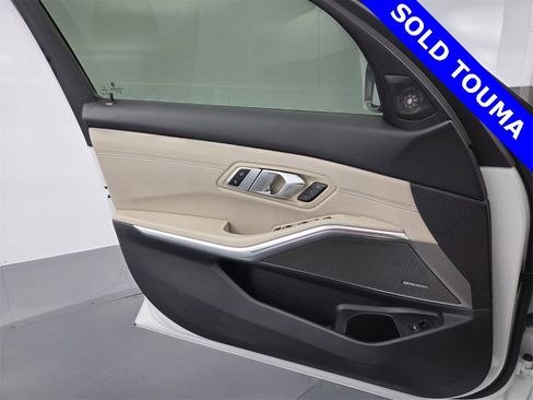 Used 2021 BMW 330i Sedan w/ M Sport Package image 38
