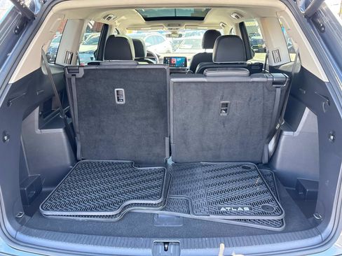 Used 2025 Volkswagen Atlas SEL Premium R-Line image 7