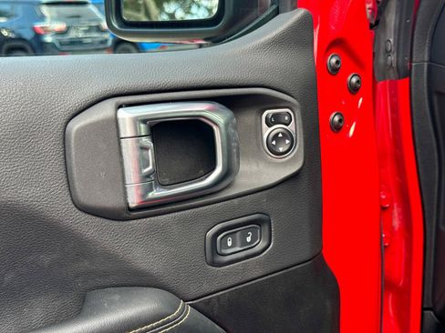 Certified 2024 Jeep Wrangler Unlimited Sahara AWD/4WD image 17