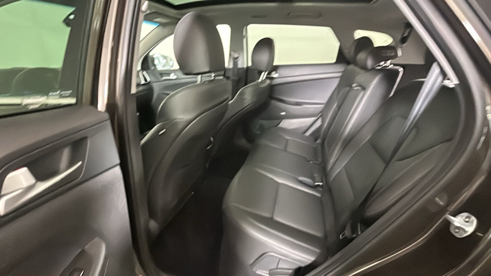 Used 2020 Hyundai Tucson Ultimate w/ Cargo Package AWD/4WD image 31