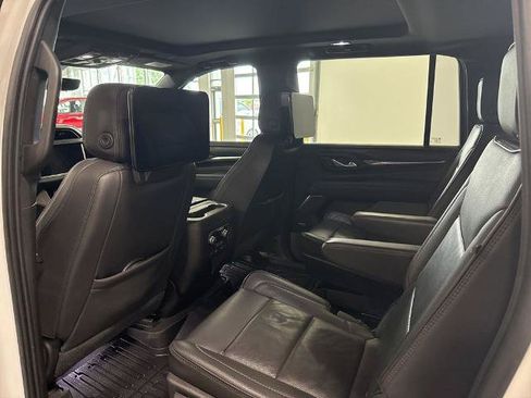 Used 2021 GMC Yukon XL Denali w/ Denali Ultimate Package AWD/4WD image 8