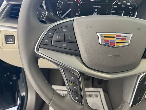 Used 2025 Cadillac XT5 Premium Luxury AWD/4WD image 39