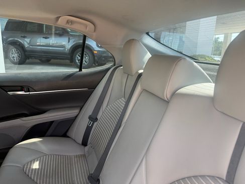 Used 2021 Toyota Camry SE AWD/4WD image 11