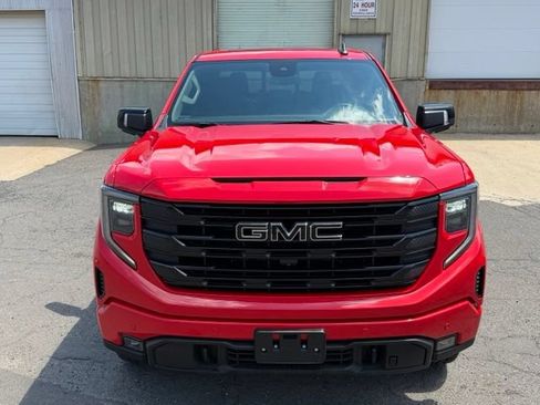 Used 2025 GMC Sierra 1500 Elevation w/ Elevation Premium Package AWD/4WD image 2