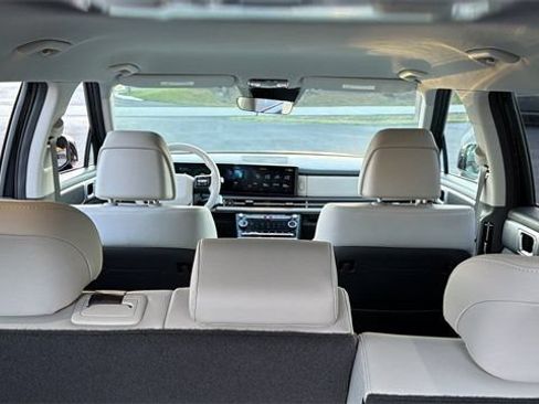 Certified 2025 Hyundai Santa Fe SEL AWD/4WD image 33