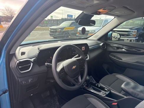 Used 2026 Chevrolet TrailBlazer LT w/ Driver Confidence Package image 11