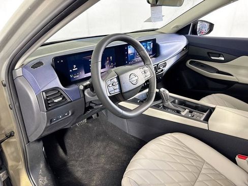 New 2026 Nissan Sentra SL FWD image 9