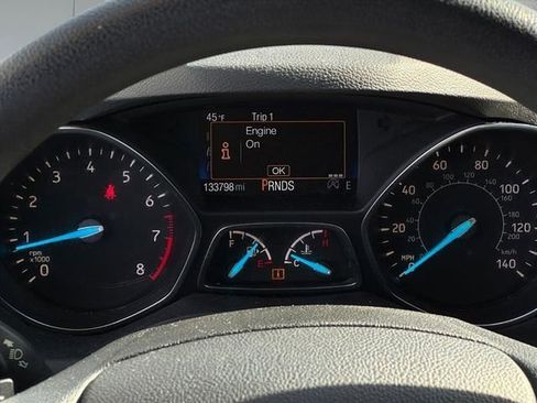 Used 2017 Ford Escape SE w/ Equipment Group 201A image 21