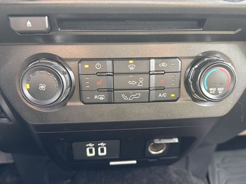 Used 2018 Ford F150 XLT w/ Equipment Group 302A Luxury AWD/4WD image 17