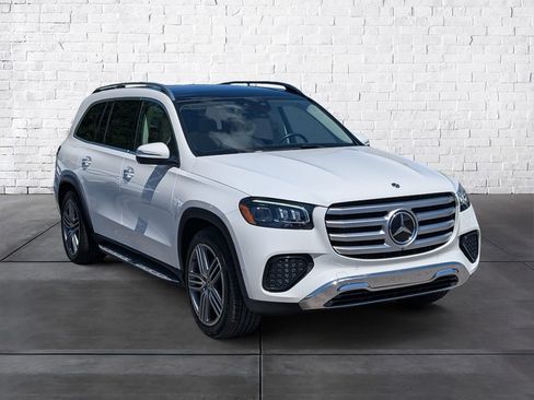 Used 2024 Mercedes-Benz GLS 450 4MATIC image 1