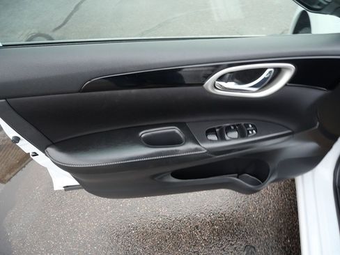 Used 2018 Nissan Sentra SV image 16