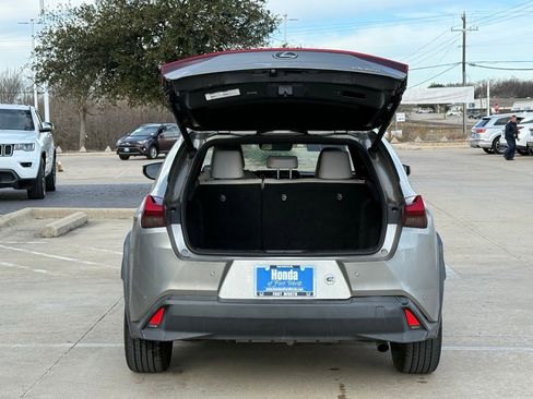 Used 2021 Lexus UX 200 w/ Premium Package image 5