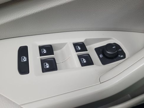 Used 2020 Volkswagen Jetta S w/ Driver Assistance Package FWD image 27