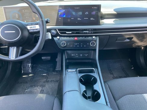 Used 2025 Hyundai Sonata SEL FWD image 11