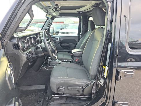 Used 2021 Jeep Wrangler Unlimited Sport image 13
